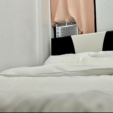 Private Room With Ac And Fan At Ekg Manila House Rental Exteriér fotografie