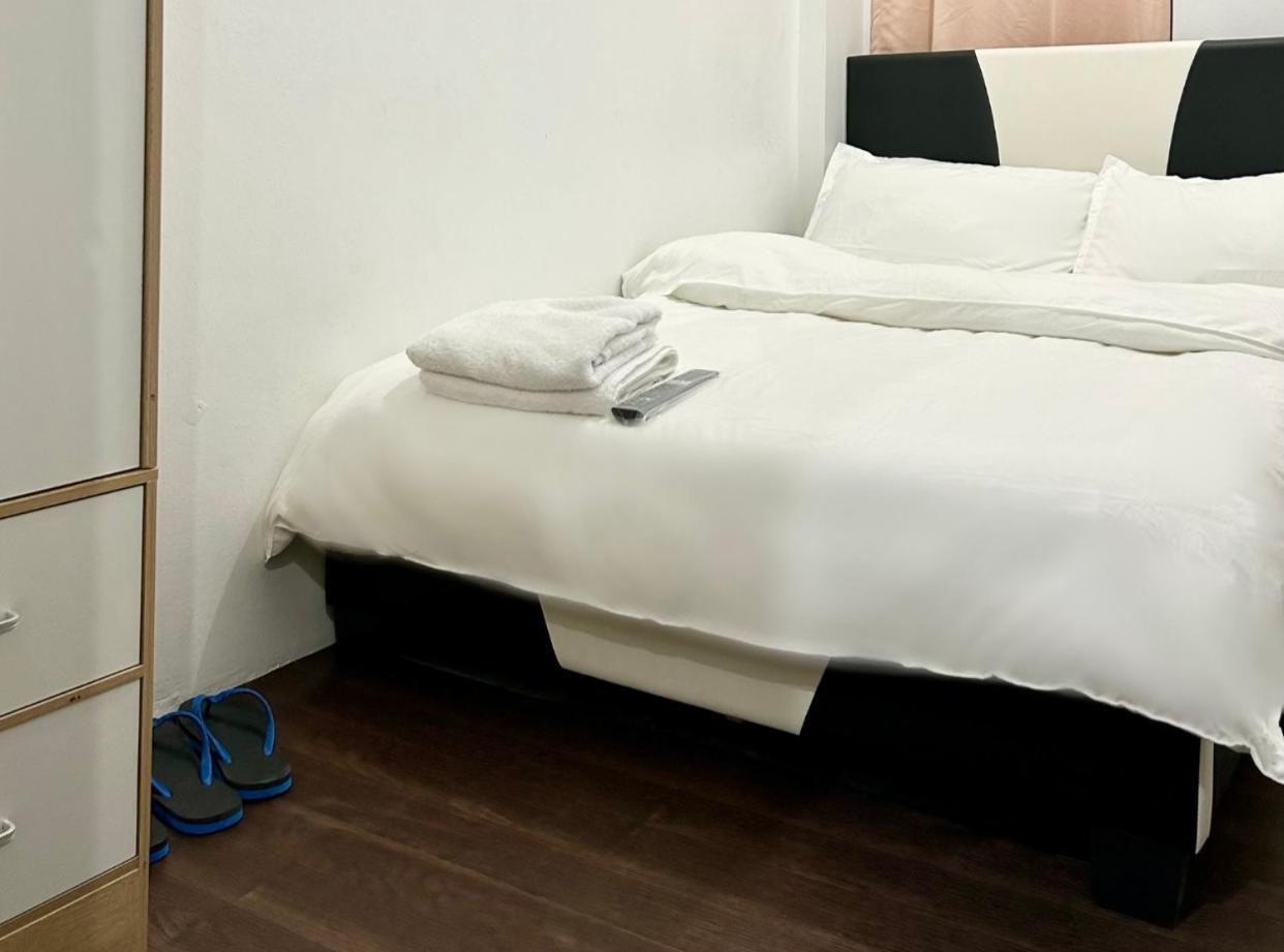 Private Room With Ac And Fan At Ekg Manila House Rental Exteriér fotografie
